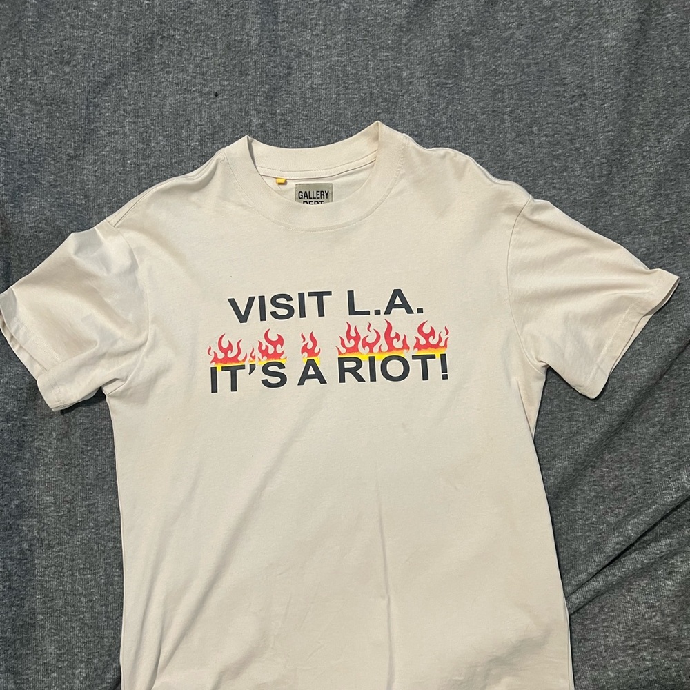 Gallery Dept Cream Tee with Logo Tag